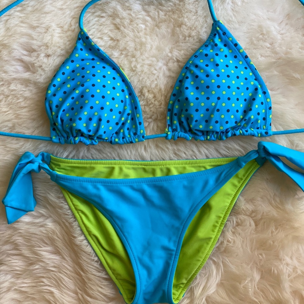 ❤️TWO-IN-ONE REVERSIBLE BIKINI‼️❤️ - Picture 12 of 14